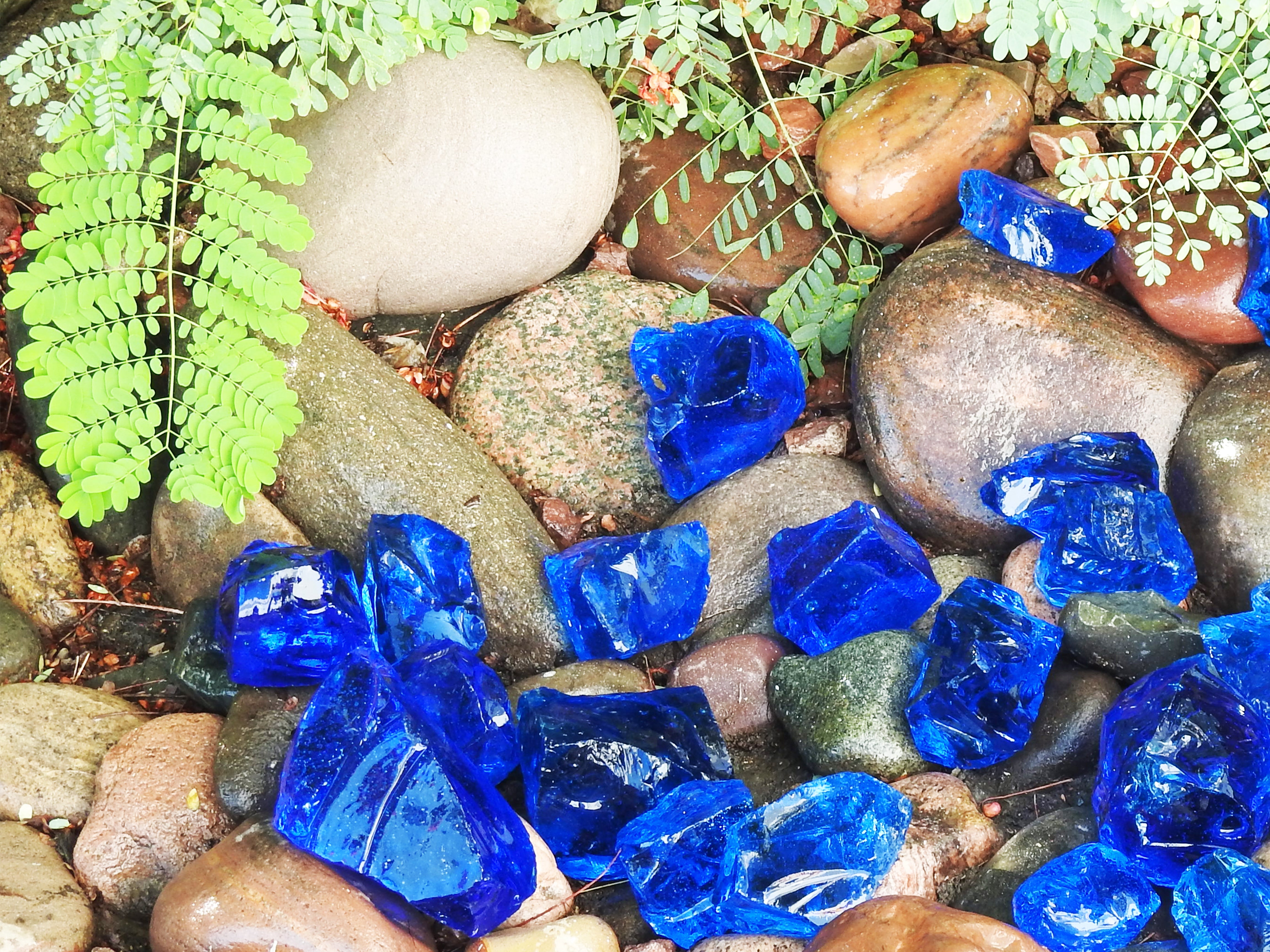 Hiland Landscape Recycled Glass - 30-50mm Turquoise