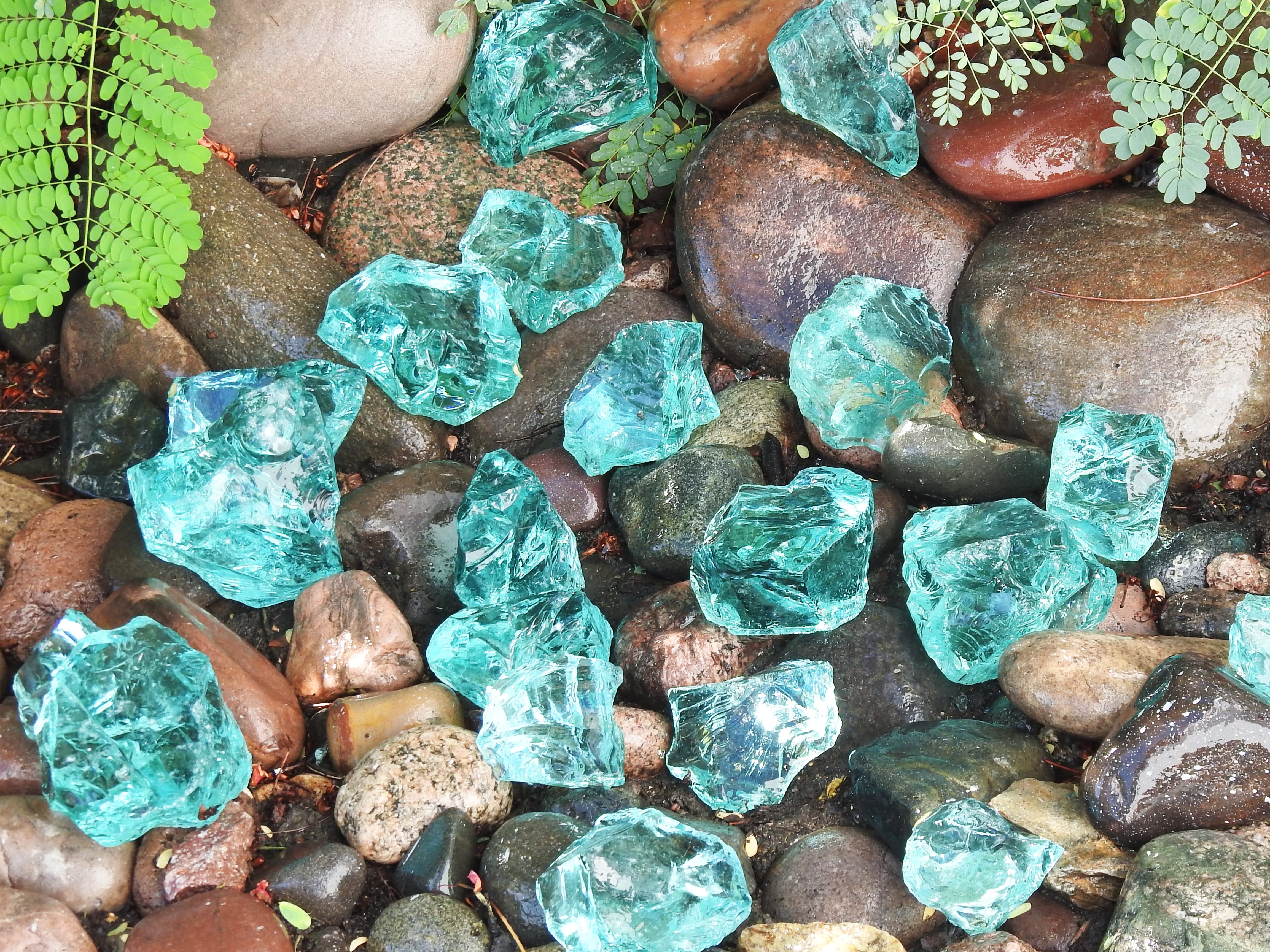 Hiland Landscape Recycled Glass - 50-100mm Aqua