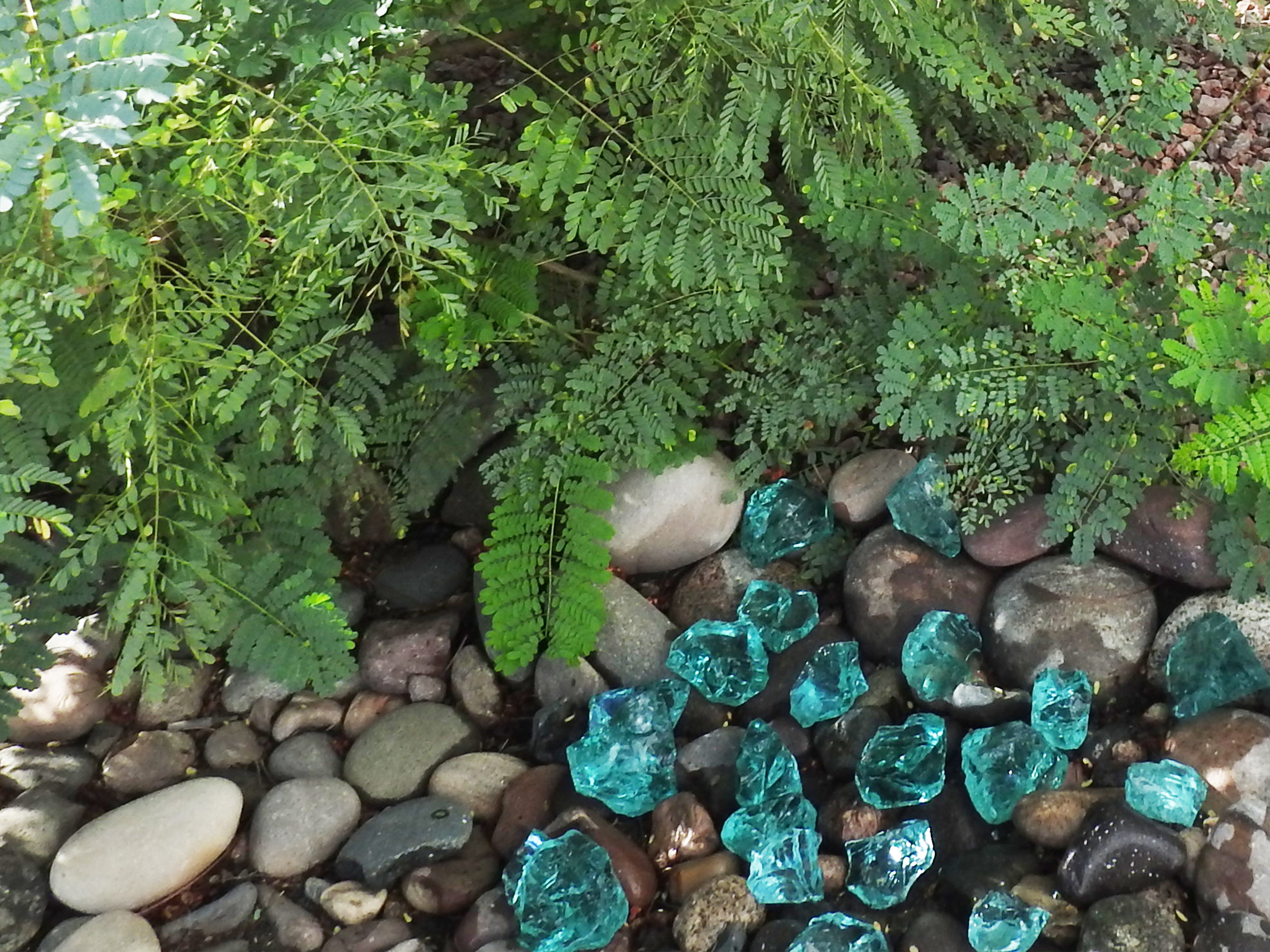 Hiland Landscape Recycled Glass - 50-100mm Aqua