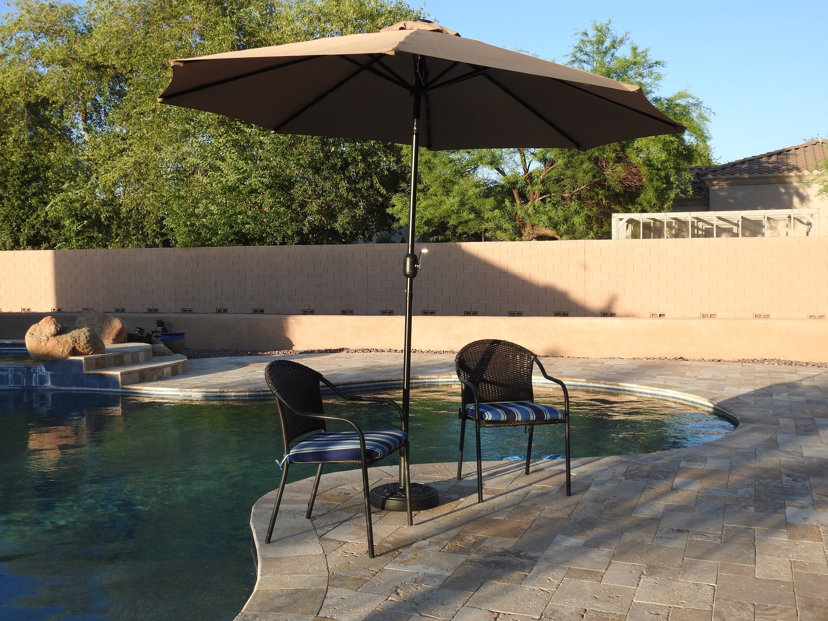 Hiland Solar Market Umbrella with Lights - Tan