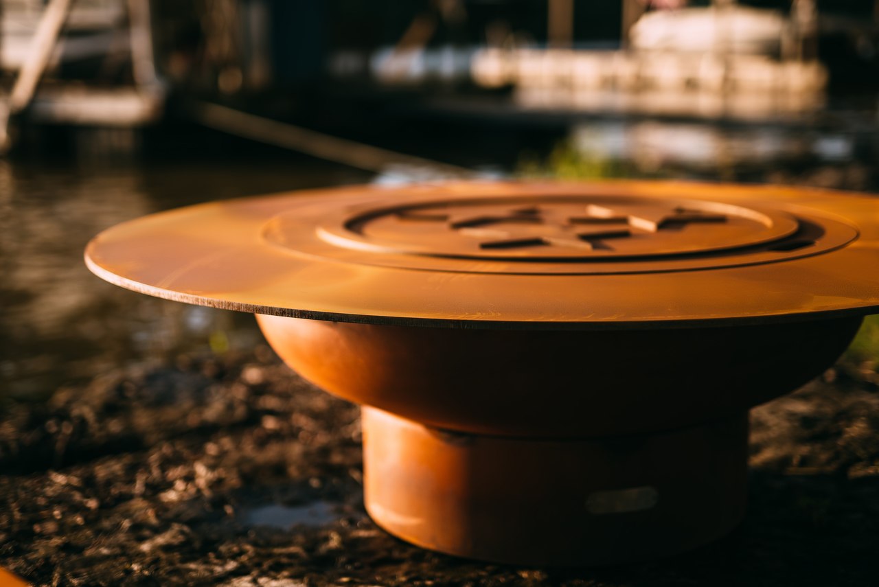 Fire Pit Art Saturn w/lid - Customized Fire Pit