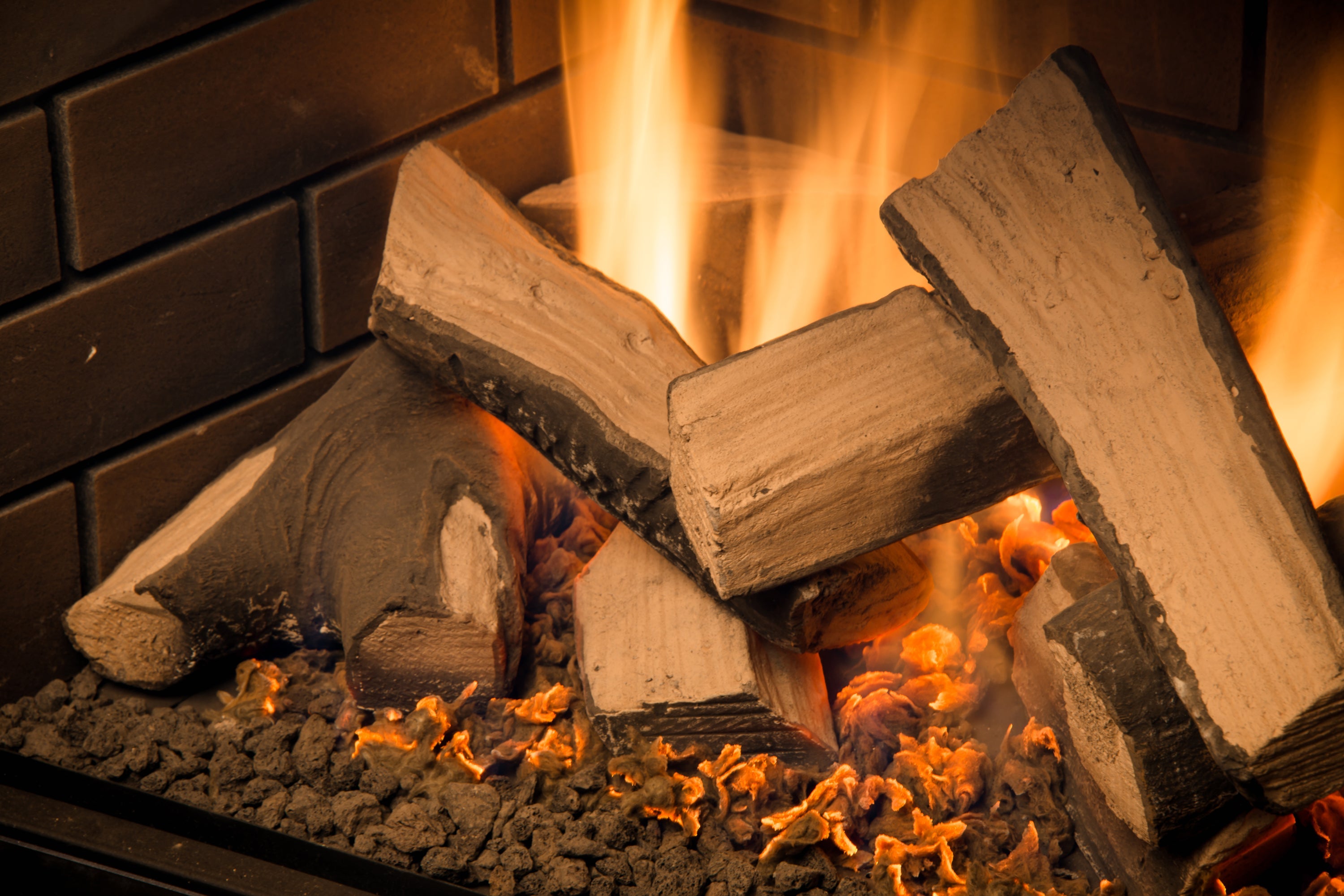 Sierra Flame - Abbott 30" Deluxe Gas Direct Vent Insert Gas Fireplace- Close up Logs